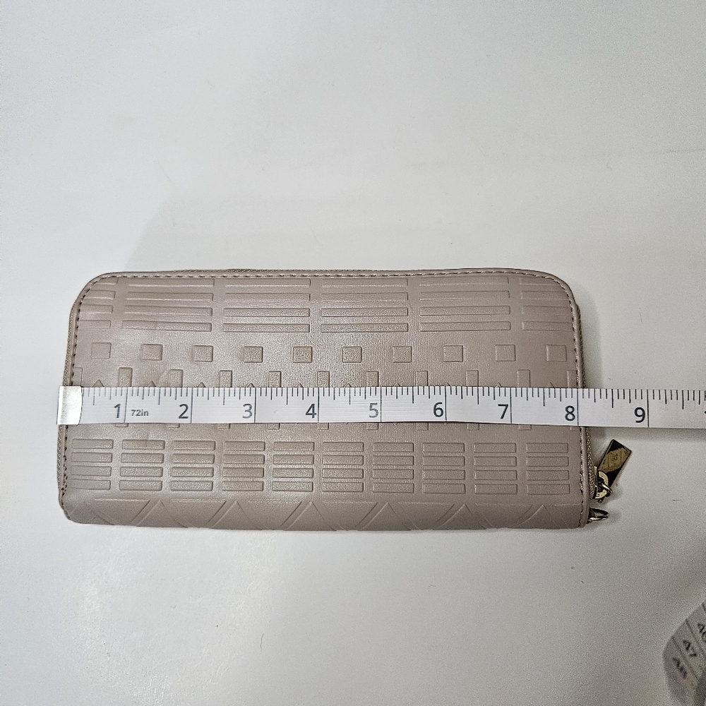 Target Wallet - Picture 9 of 12